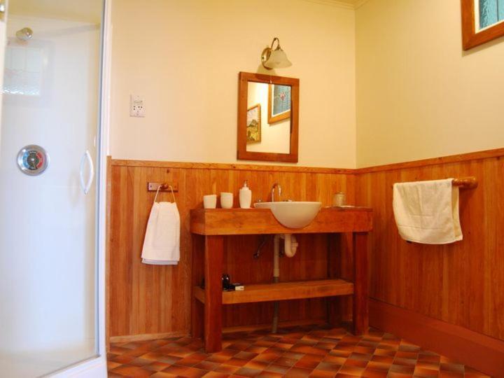 Catlins Retreat B & B โอวากะ ภายนอก รูปภาพ