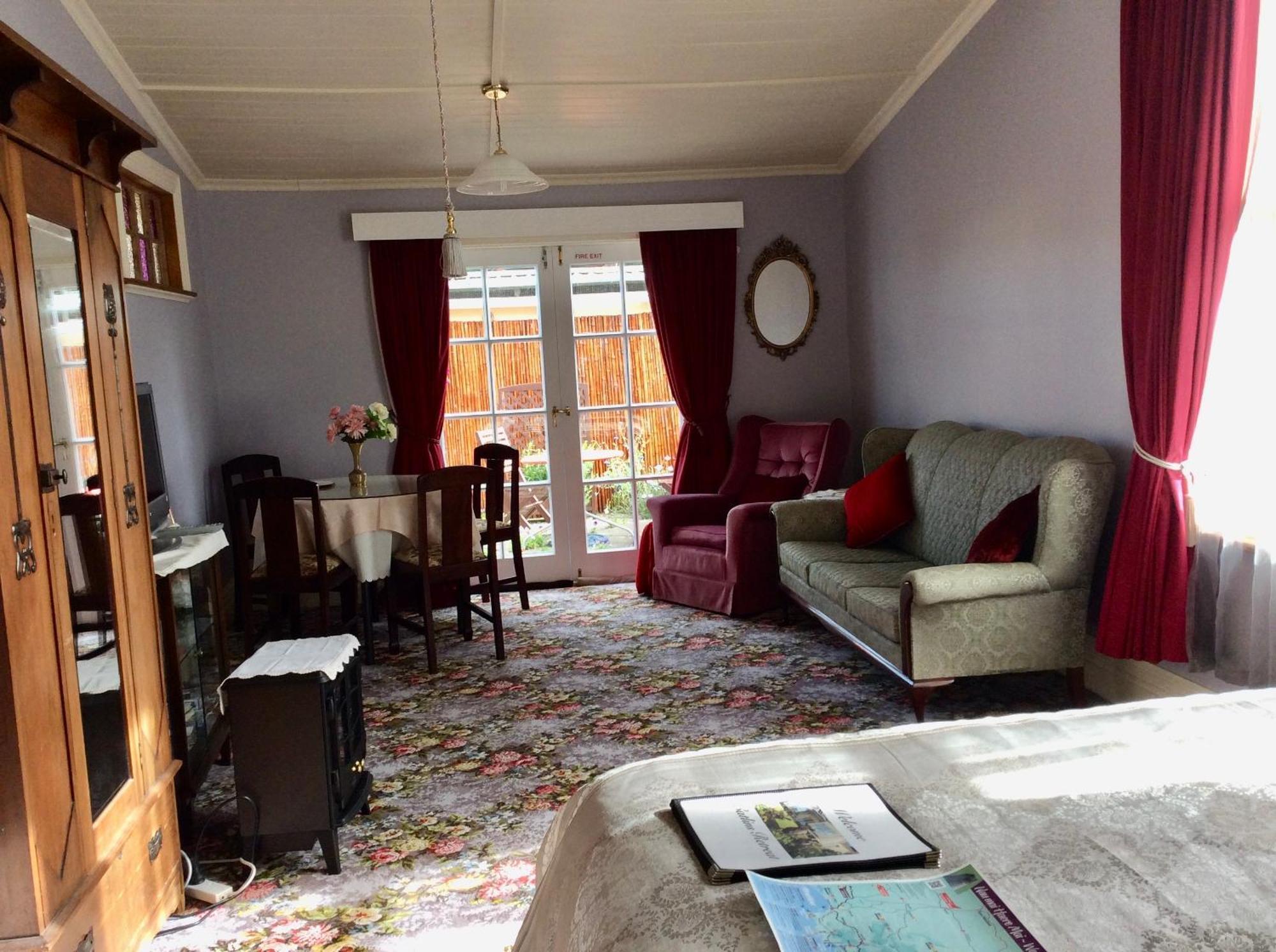 Catlins Retreat B & B โอวากะ ภายนอก รูปภาพ